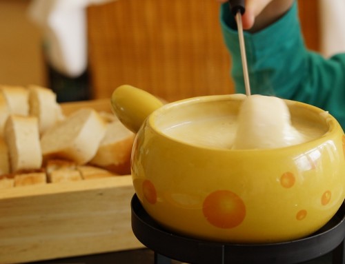 La fondue de queso suizo