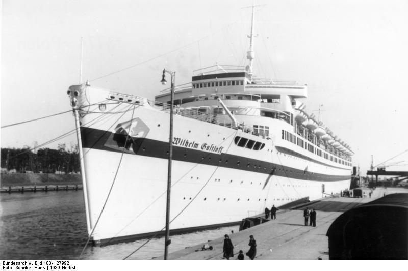 El "Wilhelm Gustloff" como buque-hospital (o Lazarettschiff) en el puerto de Gdansk (1939)