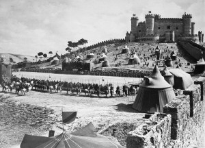 Rodaje del torneo medieval de "El Cid" con el Castillo de Belmonte al fondo